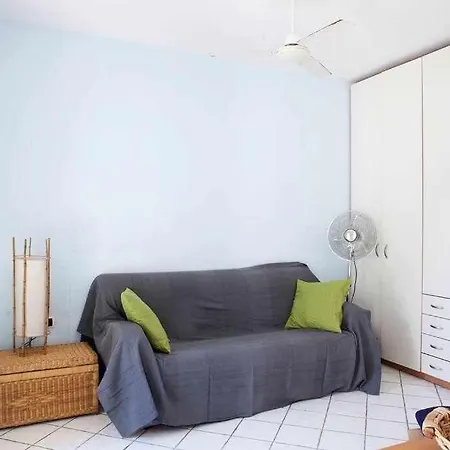 Donna Saretta Casetta Tradizionale Amalfitana Αμάλφι