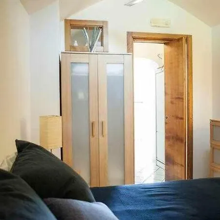 Donna Saretta Casetta Tradizionale Amalfitana *